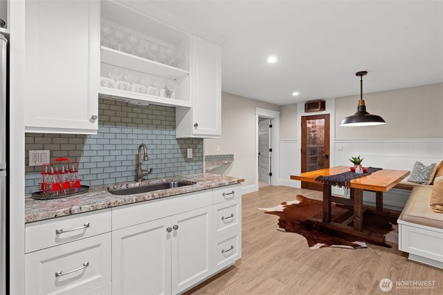 543 Hyak Drive, Fox Island, WA 98333