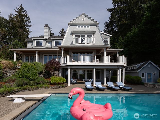 543 Hyak Drive, Fox Island, WA 98333