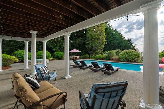 543 Hyak Drive, Fox Island, WA 98333
