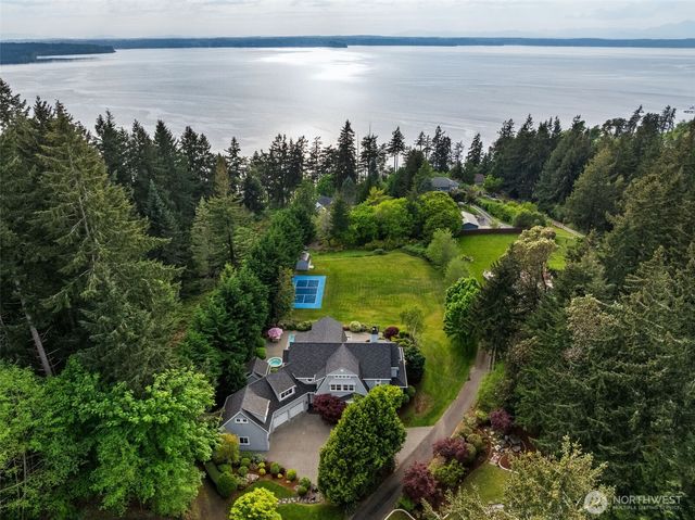 543 Hyak Drive, Fox Island, WA 98333