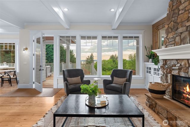 543 Hyak Drive, Fox Island, WA 98333
