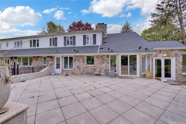1719 Cedar Swamp Road, Brookville, NY 11545