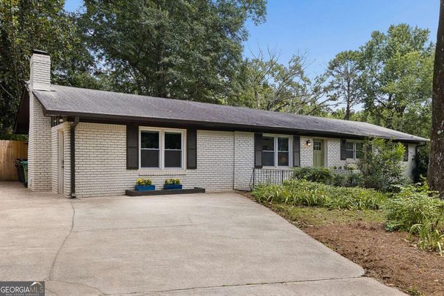 412 Derbyshire Drive, Stone Mountain, GA 30088