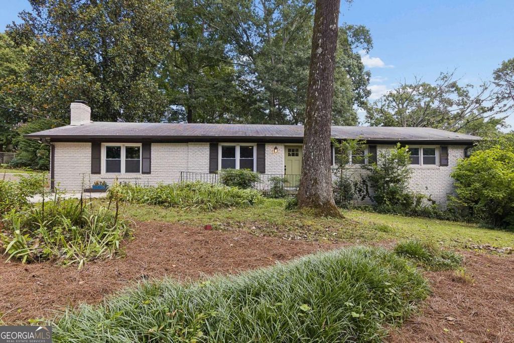 412 Derbyshire Drive, Stone Mountain, GA 30088
