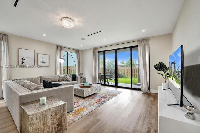 1103 NE 16th Terrace 1, Fort Lauderdale, FL 33304