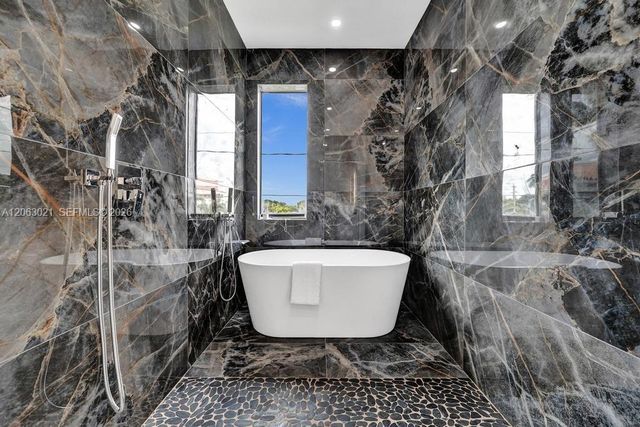 1103 NE 16th Terrace 1, Fort Lauderdale, FL 33304