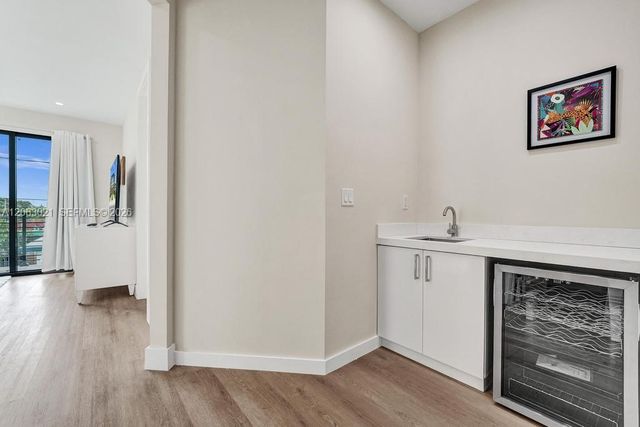 1103 NE 16th Terrace 1, Fort Lauderdale, FL 33304
