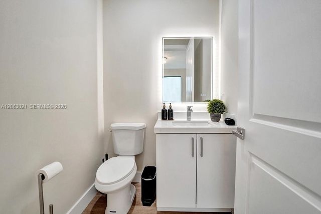 1103 NE 16th Terrace 1, Fort Lauderdale, FL 33304