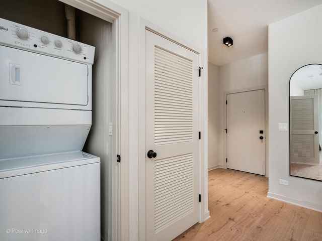 1257 N ASHLAND Avenue 204, Chicago, IL 60622