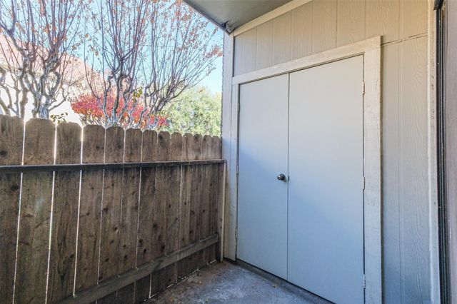 8100 Cambridge Street 101, Houston, TX 77054