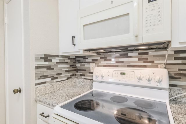 8100 Cambridge Street 101, Houston, TX 77054