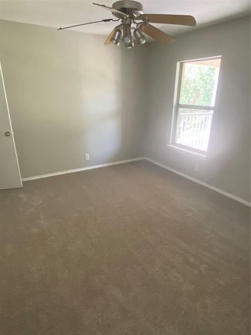 1405 Meadow PKWY, San Marcos, TX 78666