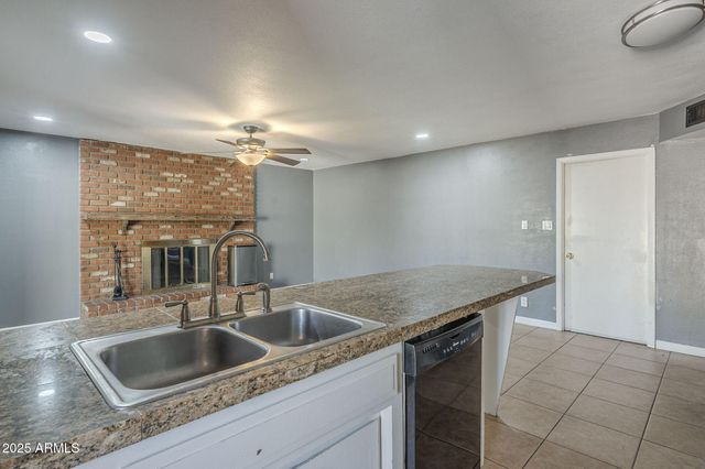 3236 S Kenwood Lane, Tempe, AZ 85282