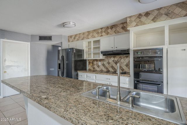 3236 S Kenwood Lane, Tempe, AZ 85282