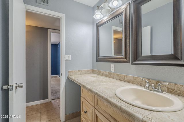 3236 S Kenwood Lane, Tempe, AZ 85282