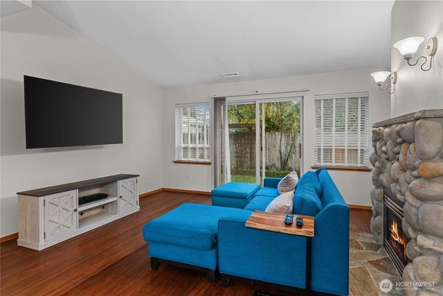 527 Radey Street, Port Orchard, WA 98366