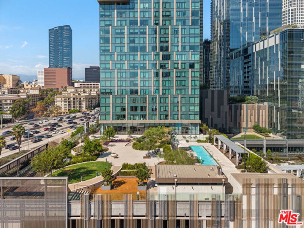 889 Francisco Street 907, Los Angeles, CA 90017