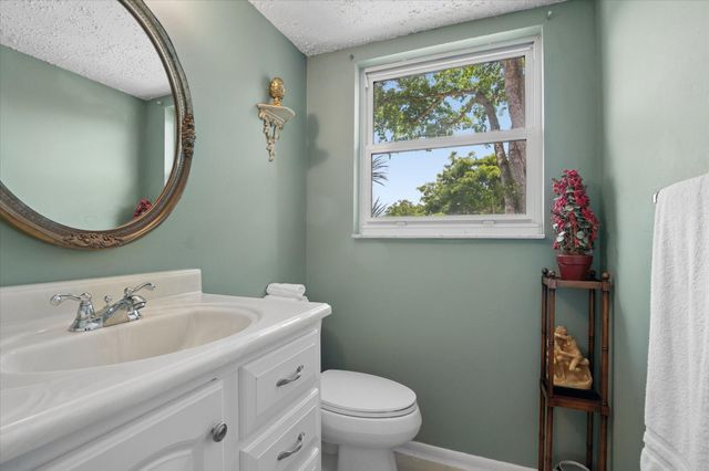 473 Lake Frances Drive, West Palm Beach, FL 33411