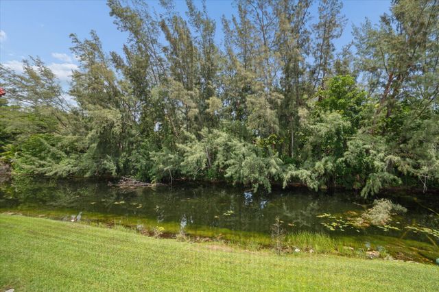 473 Lake Frances Drive, West Palm Beach, FL 33411