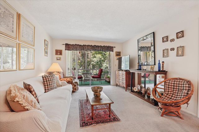 473 Lake Frances Drive, West Palm Beach, FL 33411