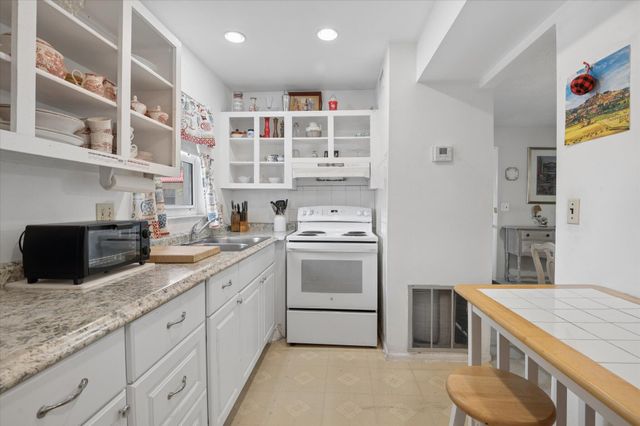 473 Lake Frances Drive, West Palm Beach, FL 33411