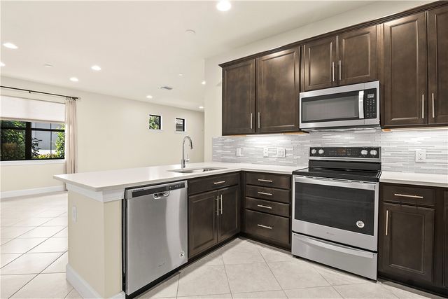 4347 Beauty Leaf Circle, Vero Beach, FL 32967