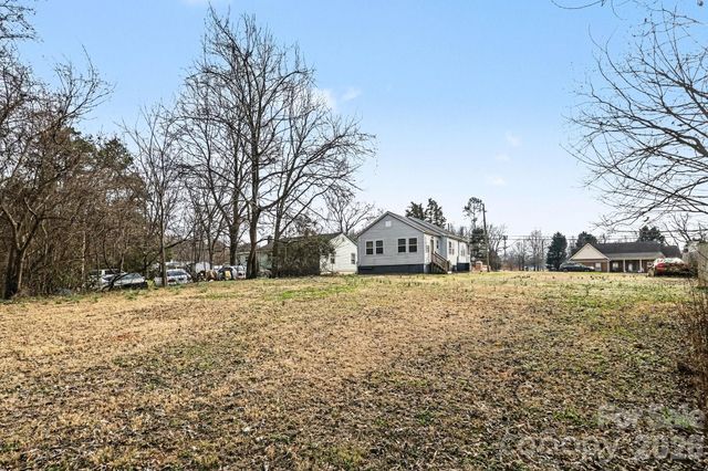 9501 Misenheimer Road, Charlotte, NC 28215