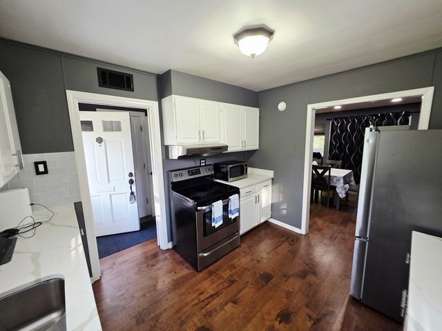 2205 Downey Road, Homewood, IL 60430