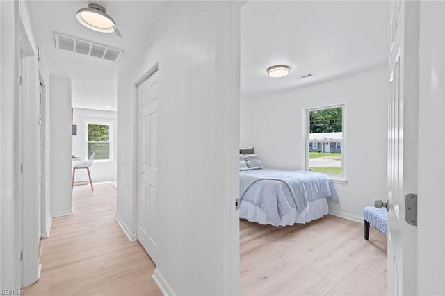 118 Peachtree LN, Hampton, VA 23669