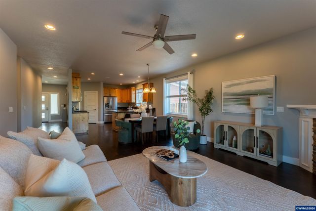 2667 NE Sonora Dr, Albany, OR 97321