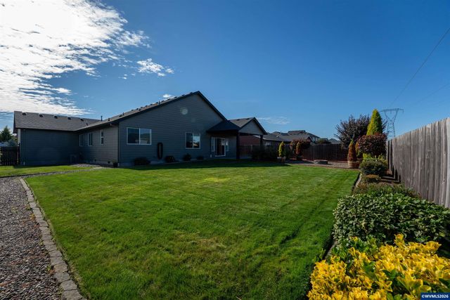 2667 NE Sonora Dr, Albany, OR 97321