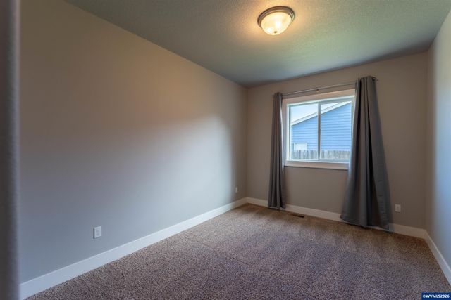 2667 NE Sonora Dr, Albany, OR 97321