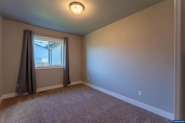 2667 NE Sonora Dr, Albany, OR 97321