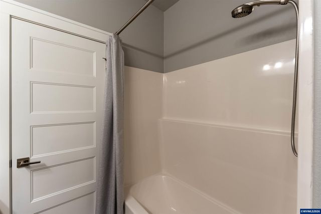 2667 NE Sonora Dr, Albany, OR 97321