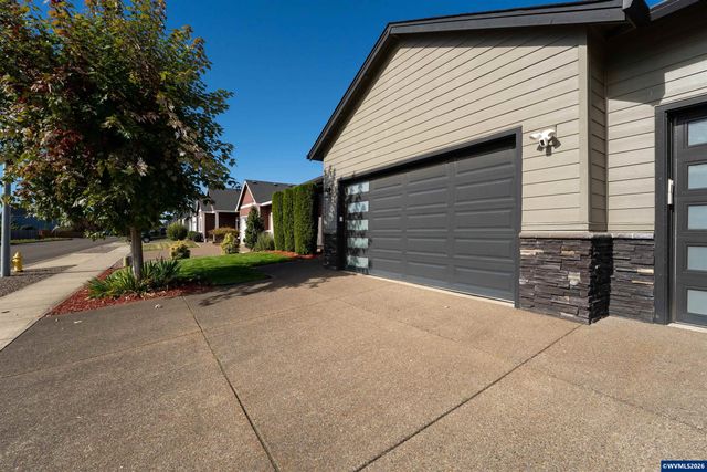 2667 NE Sonora Dr, Albany, OR 97321