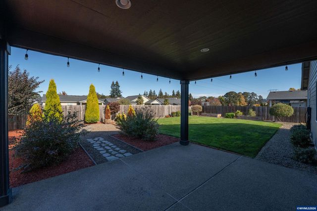 2667 NE Sonora Dr, Albany, OR 97321