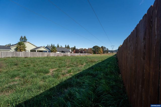 2667 NE Sonora Dr, Albany, OR 97321