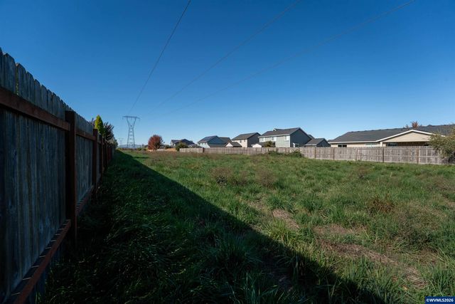 2667 NE Sonora Dr, Albany, OR 97321