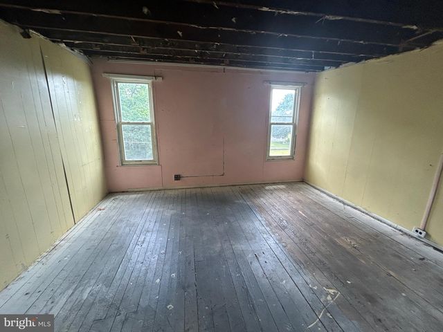 381 KING ST E, Chambersburg, PA 17201