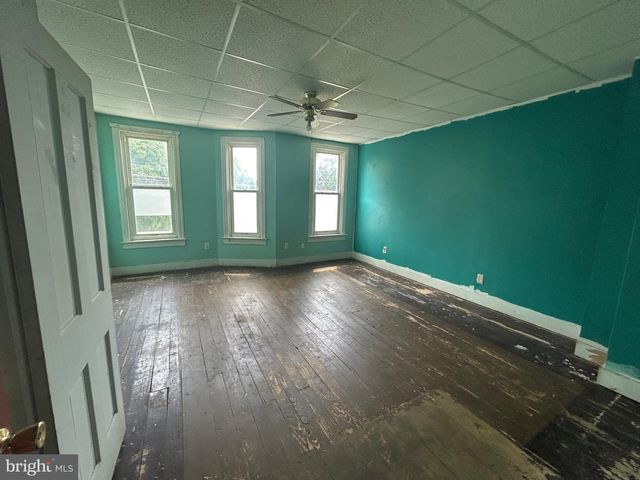 381 KING ST E, Chambersburg, PA 17201