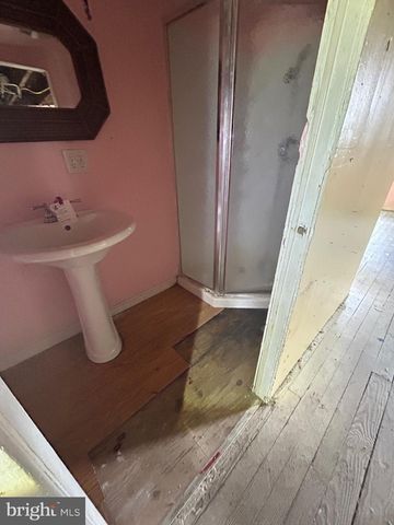 381 KING ST E, Chambersburg, PA 17201