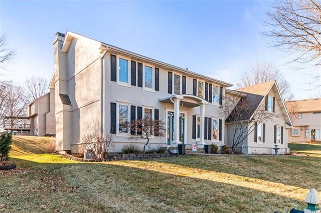 2035 NE Waterfield Place, Blue Springs, MO 64014