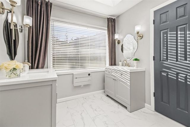 2035 NE Waterfield Place, Blue Springs, MO 64014