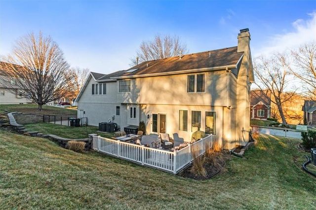 2035 NE Waterfield Place, Blue Springs, MO 64014