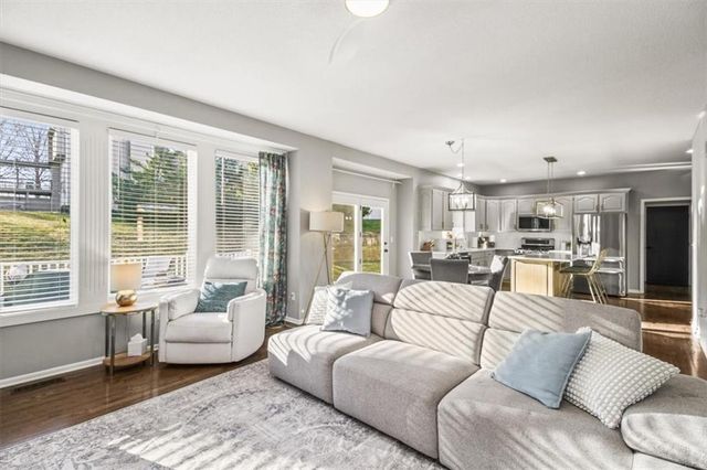 2035 NE Waterfield Place, Blue Springs, MO 64014