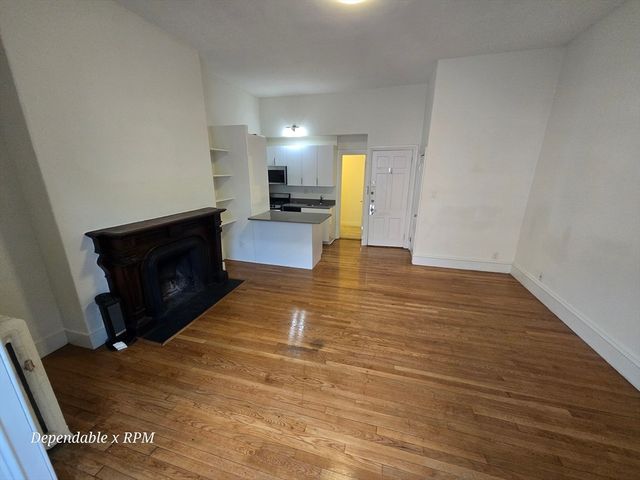 86 Charles St 5, Boston, MA 02114