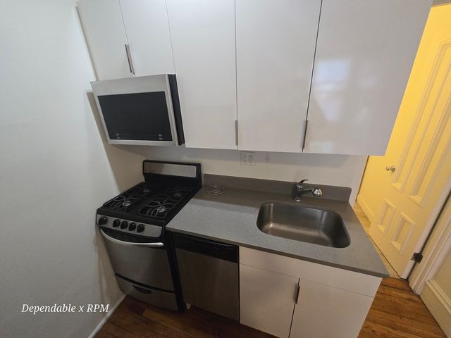 86 Charles St 5, Boston, MA 02114
