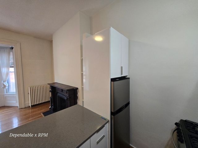 86 Charles St 5, Boston, MA 02114