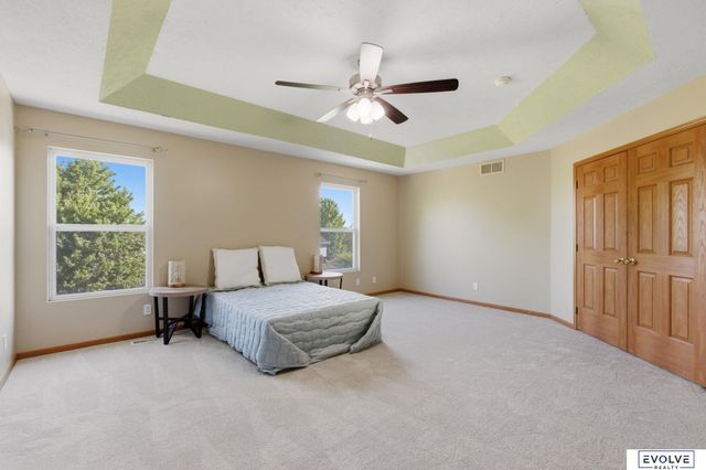 19814 Sycamore Drive, Gretna, NE 68028