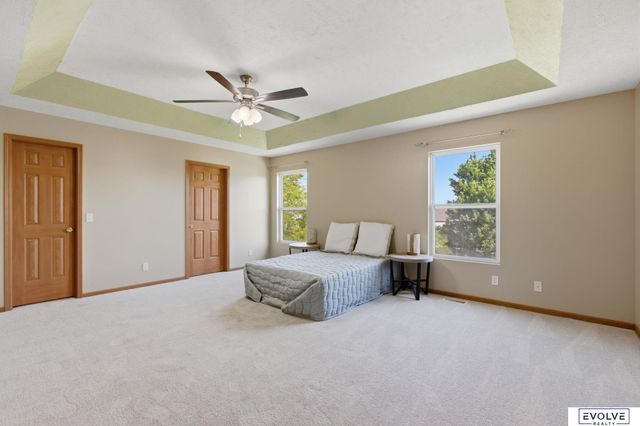 19814 Sycamore Drive, Gretna, NE 68028